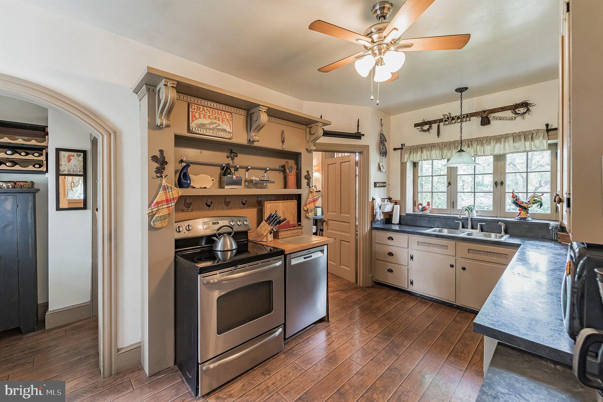 1000 Valley Forge Road Phoenixville, PA 19460 - Photo 24 of 54 Kitchen
