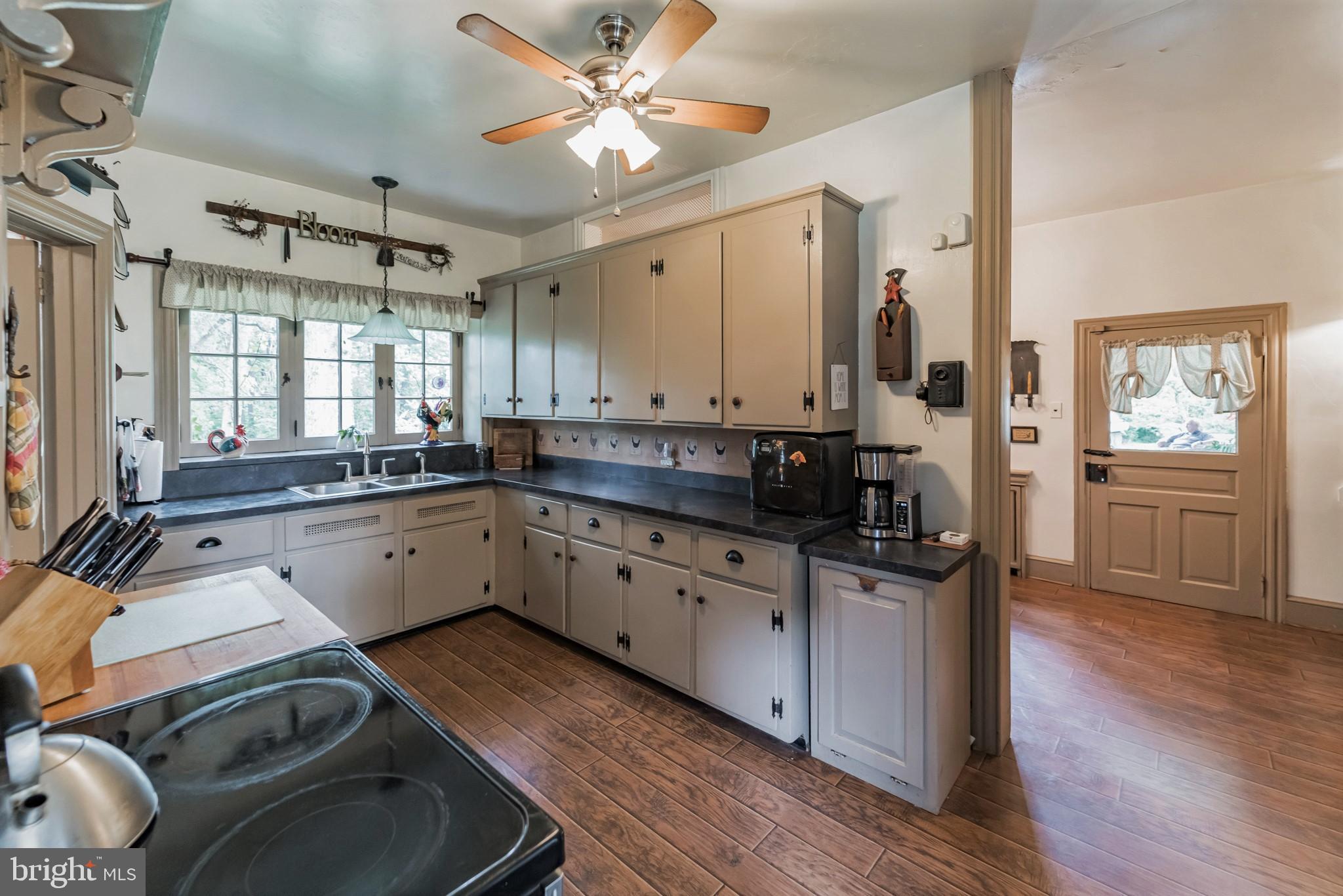 1000 Valley Forge Road Phoenixville, PA 19460 - Photo 25 of 54 Kitchen