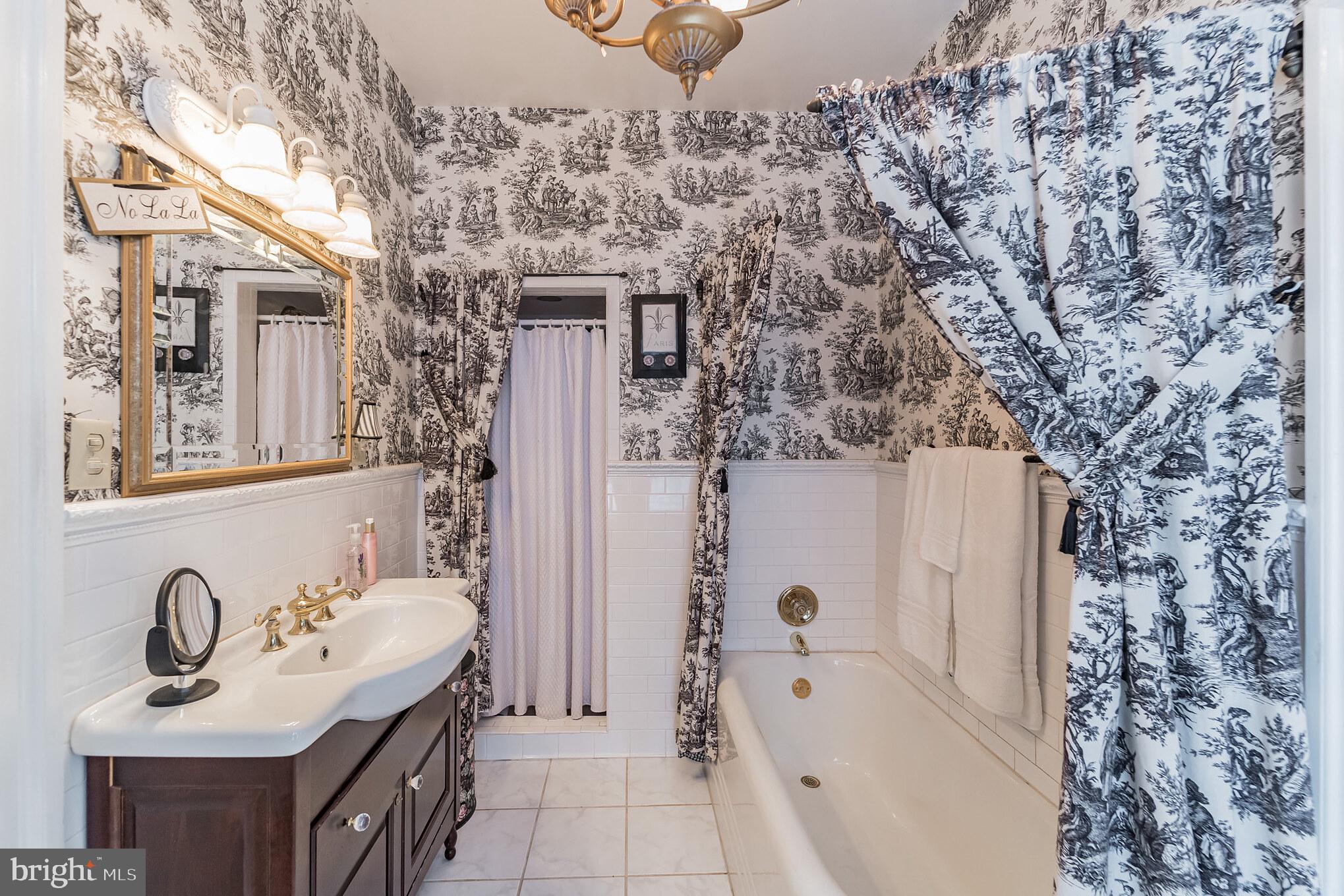 1000 Valley Forge Road Phoenixville, PA 19460 - Photo 35 of 54 Full bath - 2nd floor