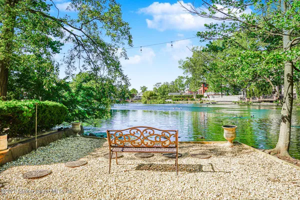 $2,399,999 | 66 Normalee Road | Grasmere