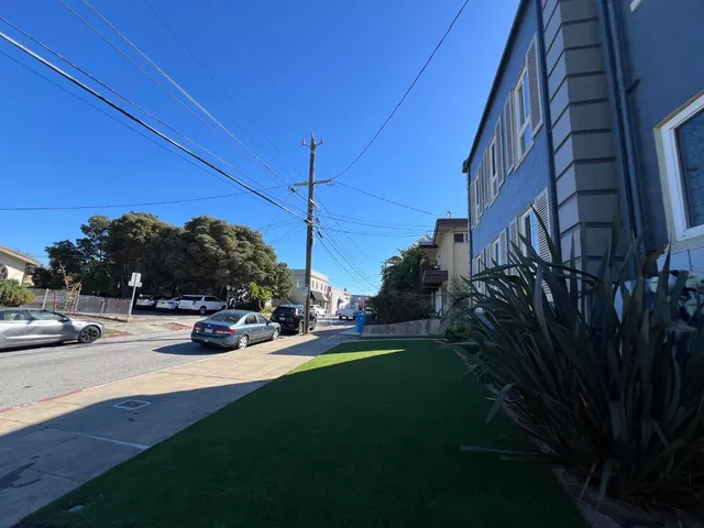 $3,150 | 1217 Capuchino Avenue, Unit 1, Burlingame, CA 94010