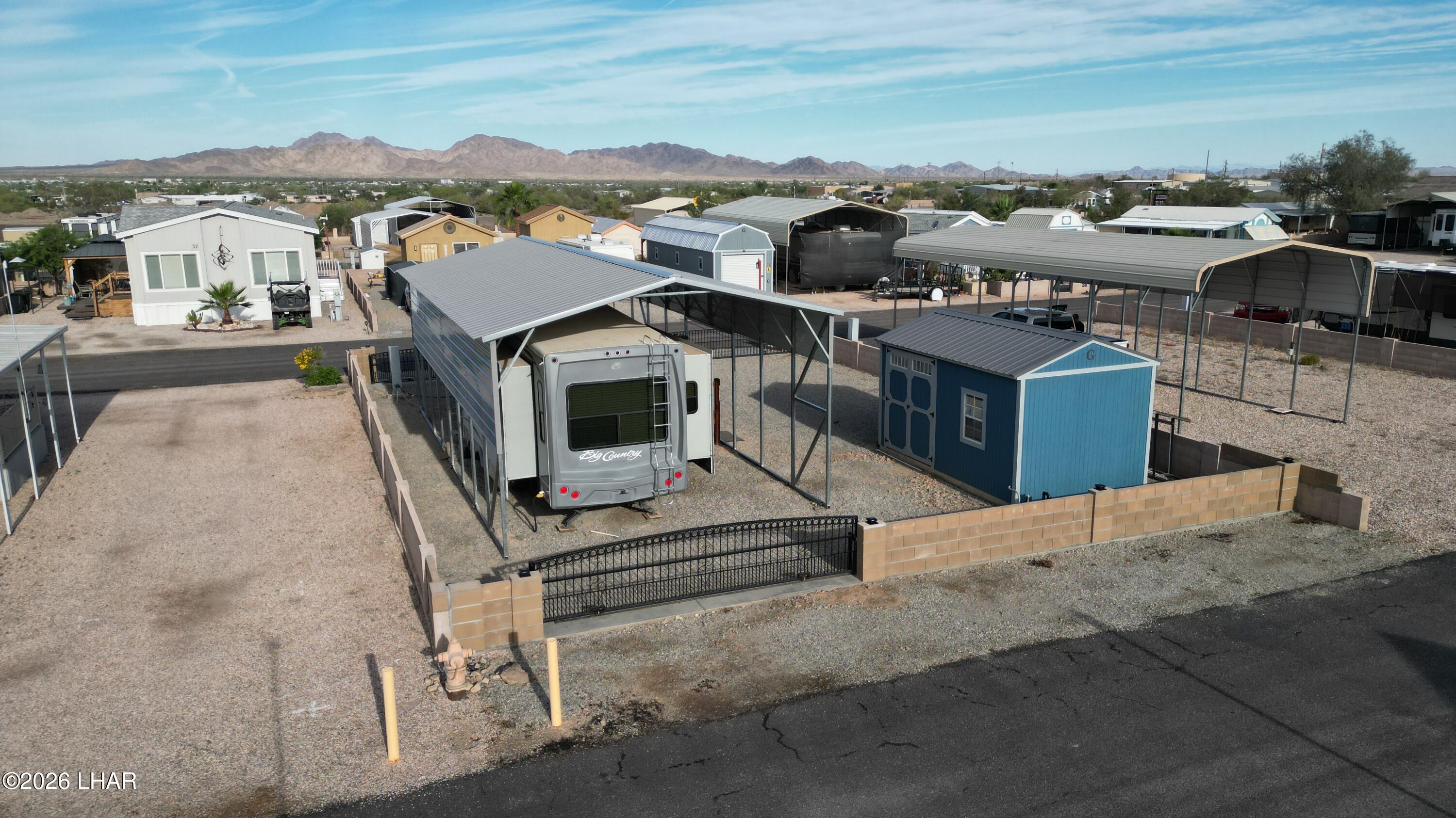 33 North Juniper Road Quartzsite, AZ 85346 - Photo 3 of 40 a view of a city with tall buildings