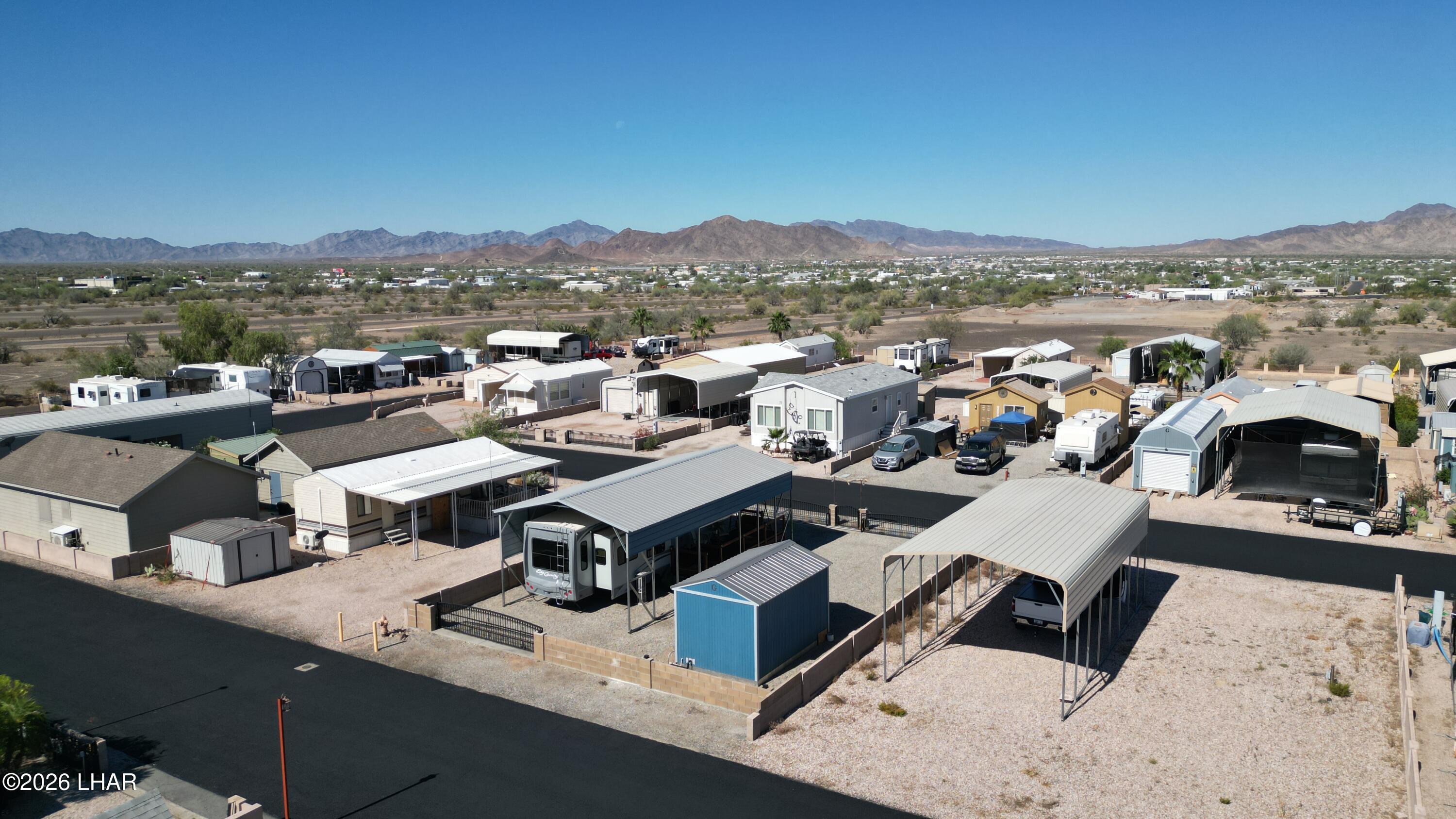 33 North Juniper Road Quartzsite, AZ 85346 - Photo 38 of 40 a view of city from terrace with seating space