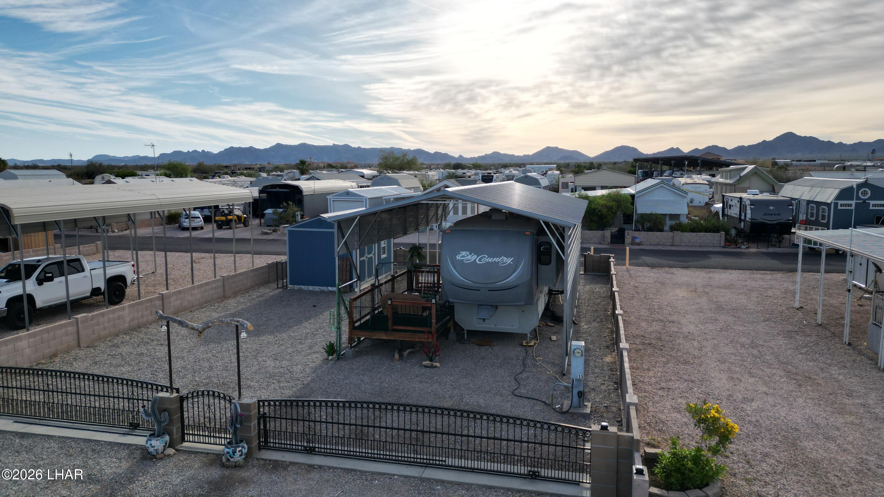 33 North Juniper Road Quartzsite, AZ 85346 - Photo 5 of 40 Front 2