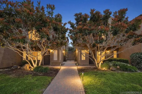 a view of yard with large tree