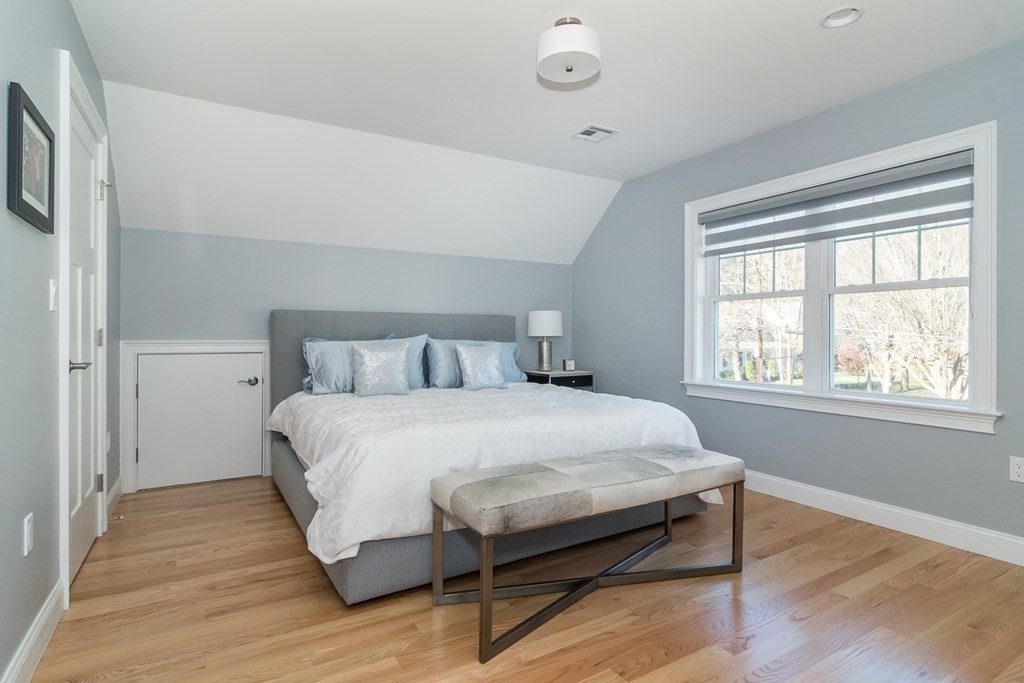 88 Manor Avenue Wellesley, MA 02482 - Photo 16 of 23