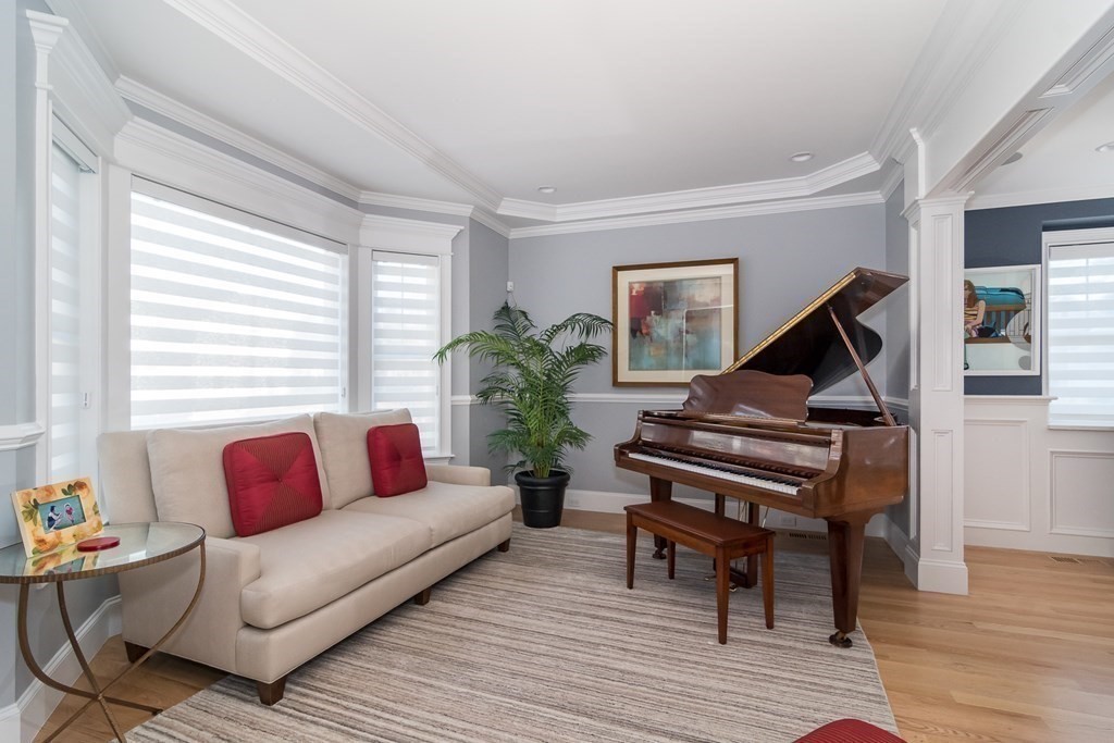 88 Manor Avenue Wellesley, MA 02482 - Photo 10 of 23