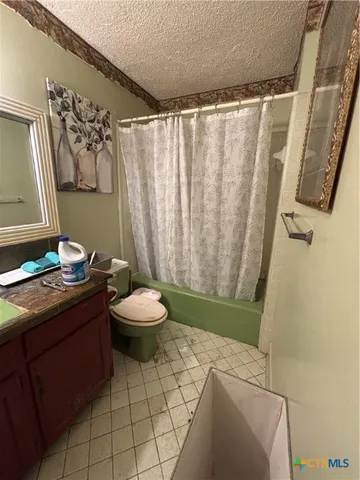 $450,000 | 946 County Road 4818, Kempner, TX 76539