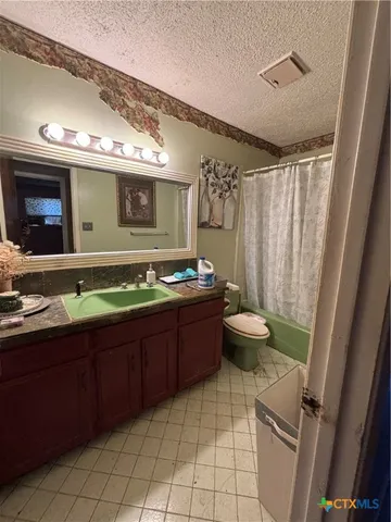 $450,000 | 946 County Road 4818, Kempner, TX 76539