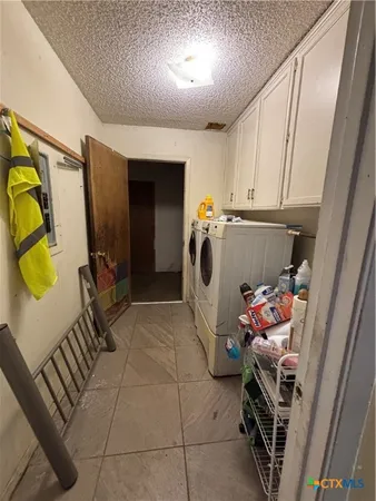 $450,000 | 946 County Road 4818, Kempner, TX 76539