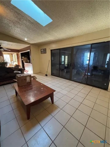 $450,000 | 946 County Road 4818, Kempner, TX 76539