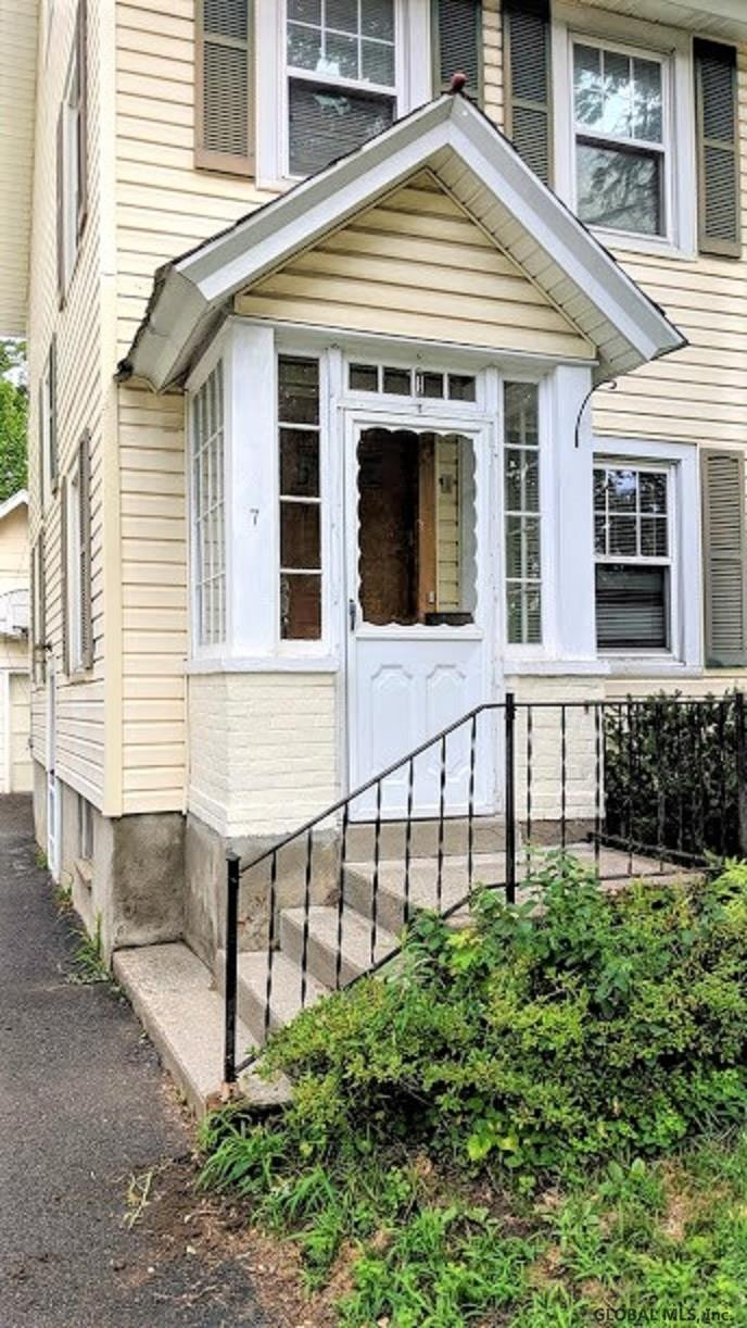 7 Irving Road Scotia, NY 12302 - Photo 2 of 30 Photo 2