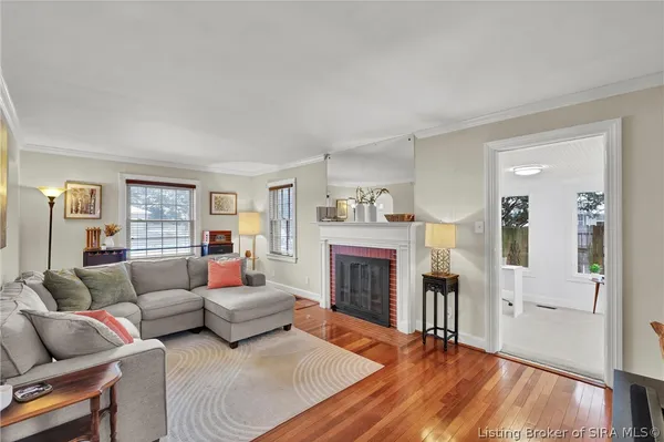 $339,000 | 303 North Hubbards Lane, Louisville, KY 40207