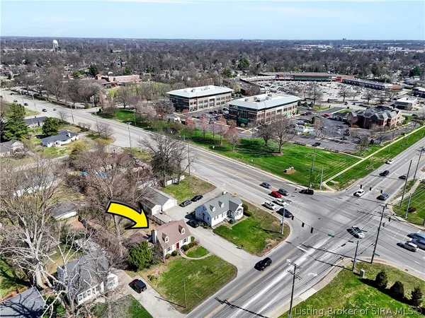 $339,000 | 303 North Hubbards Lane, Louisville, KY 40207