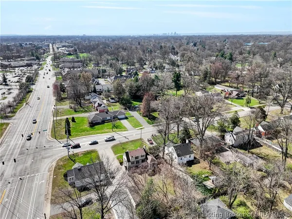 $339,000 | 303 North Hubbards Lane, Louisville, KY 40207