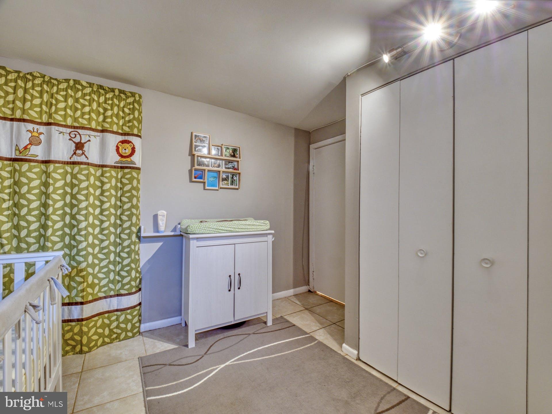 1808 Belmont Road Northwest, Unit 1 Washington, DC 20009 - Photo 20 of 30 Guest room or office