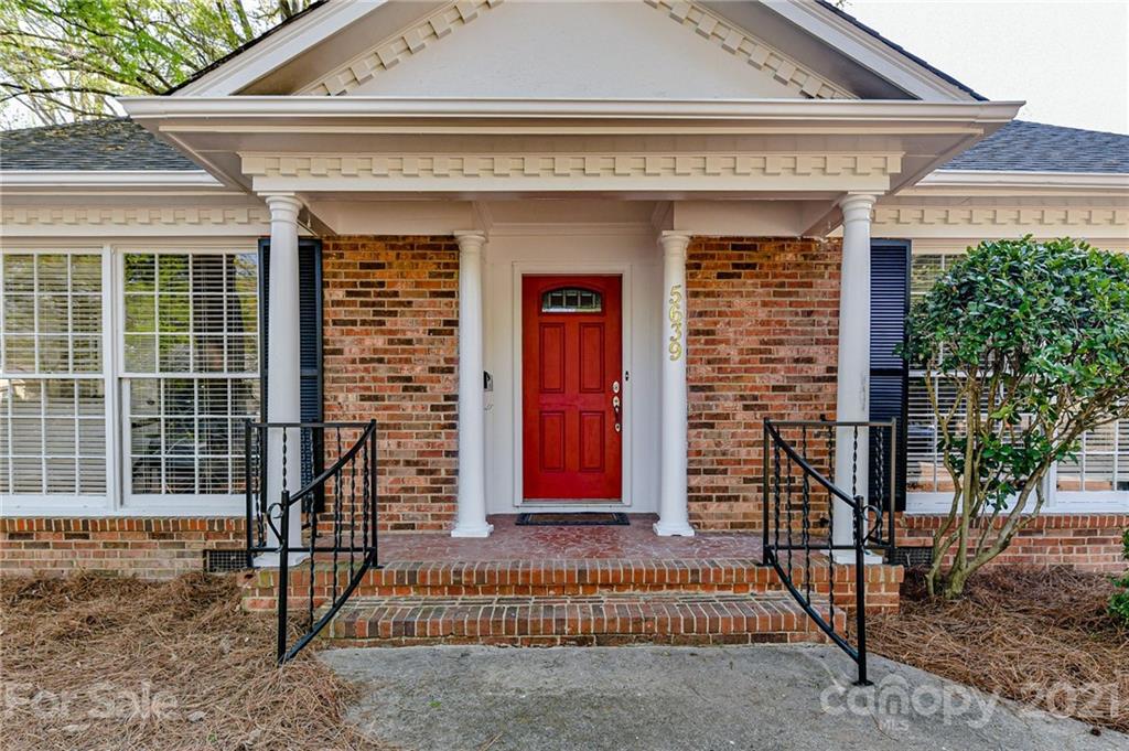 5639 Sharon Road Charlotte, NC 28210 - Photo 4 of 8 Gallery Image 4