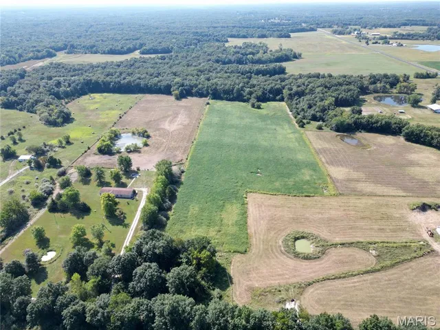 $135,000 | 2633 Other Mo 65257, Higbee, MO 65257