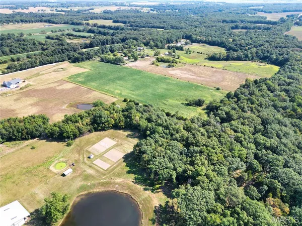 $135,000 | 2633 Other Mo 65257, Higbee, MO 65257