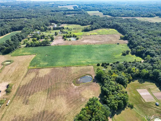 $135,000 | 2633 Other Mo 65257, Higbee, MO 65257