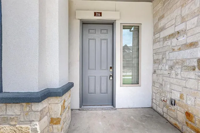 $2,750 | 369 Mule Deer Mews, Frisco, TX 75068