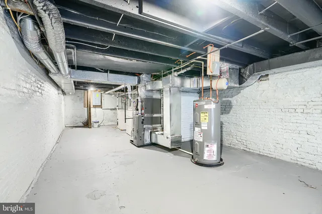 $1,700 | 1704 East Lafayette Avenue, Baltimore, MD 21213