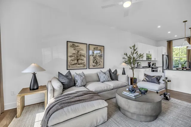 $384,237 | 624 Belle Trace Circle, Unit 105, Chattanooga, TN 37405