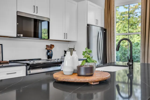 $384,237 | 624 Belle Trace Circle, Unit 105, Chattanooga, TN 37405