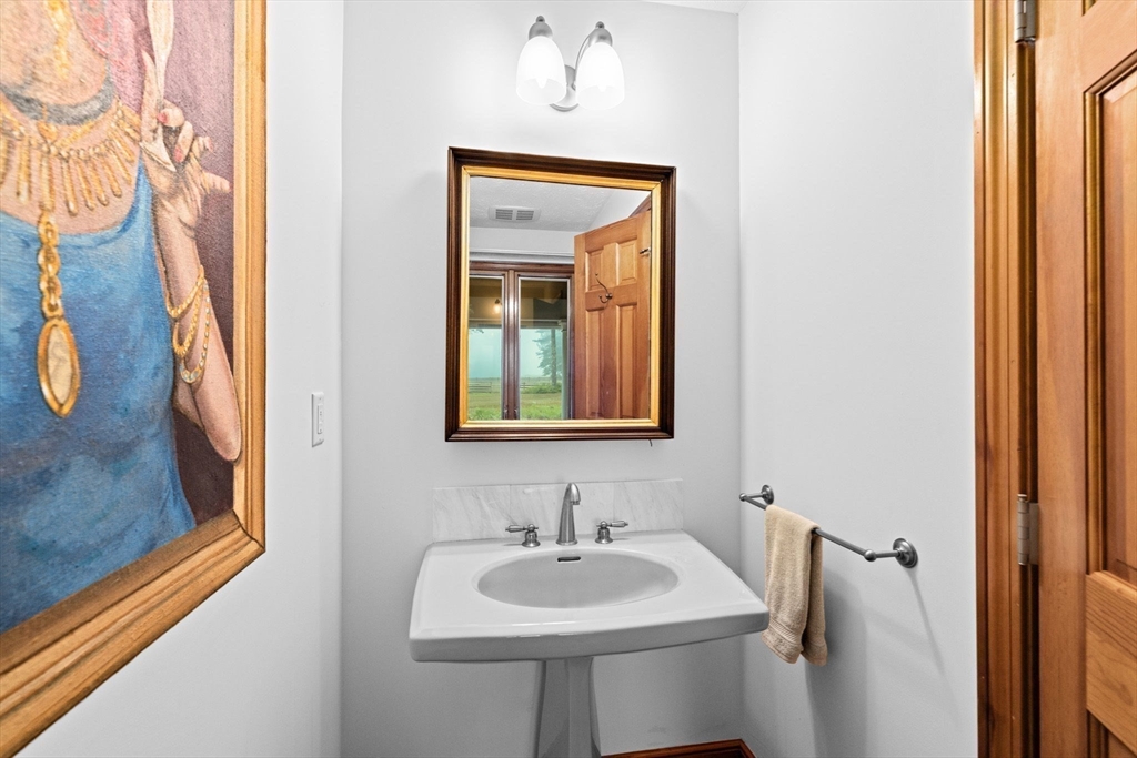 41 Spring Street Plympton, MA 02367 - Photo 8 of 41 Gallery Image 8