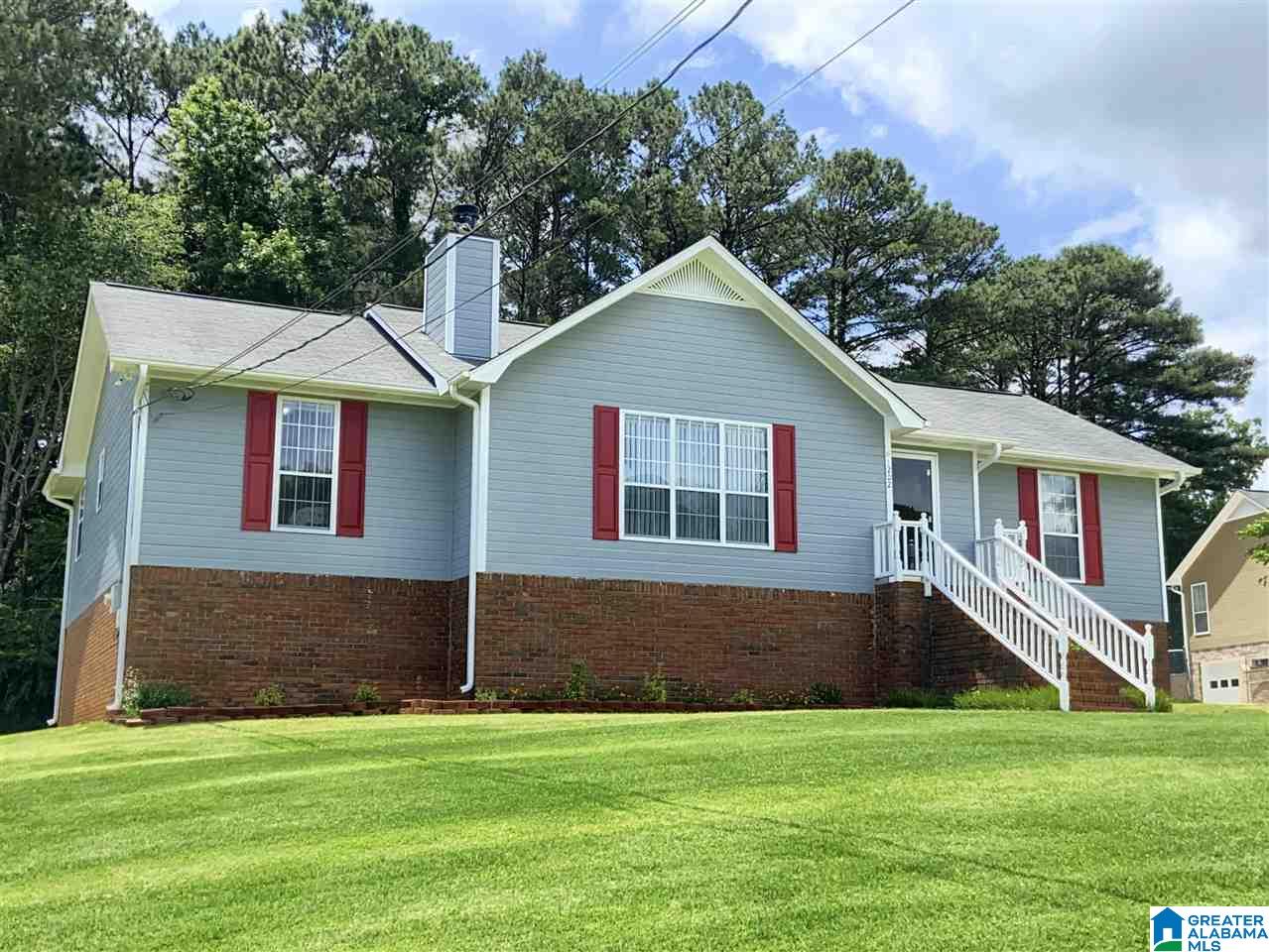 1202 Ruby Circle Mount Olive, AL 35117 - Photo 3 of 32