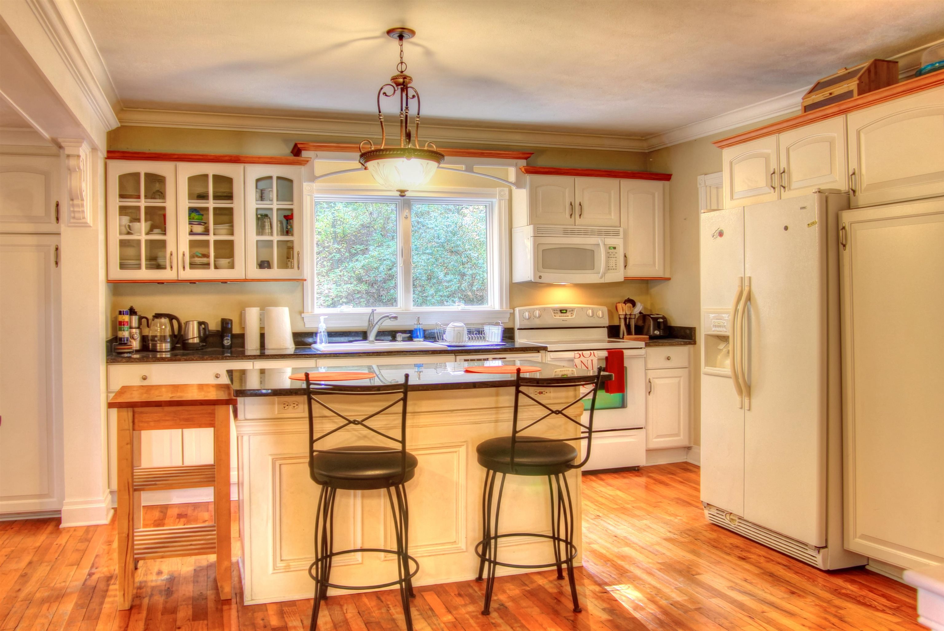 6572 Center Road Traverse City, MI 49686 - Photo 5 of 22