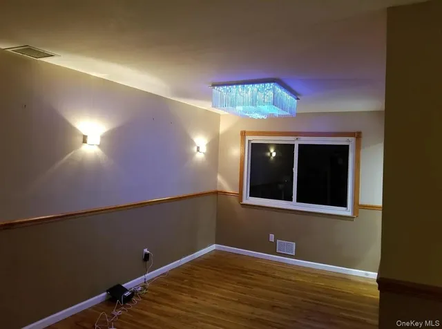 $825,000 | 23 Ridge Court, Smithtown, NY 11788