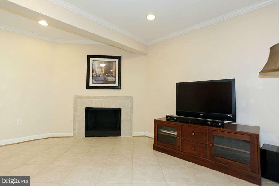 7937 Forest Path Way Springfield, VA 22153 - Photo 24 of 28 Family Room