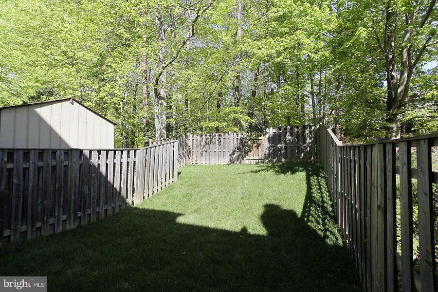 7937 Forest Path Way Springfield, VA 22153 - Photo 5 of 28 Exterior (Rear)