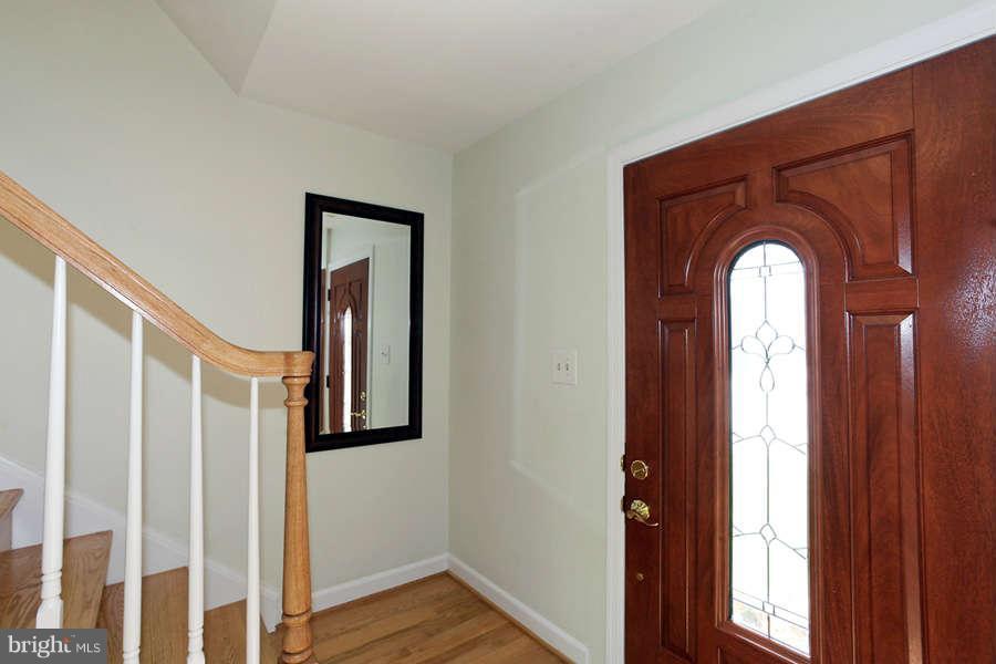 7937 Forest Path Way Springfield, VA 22153 - Photo 6 of 28 Foyer