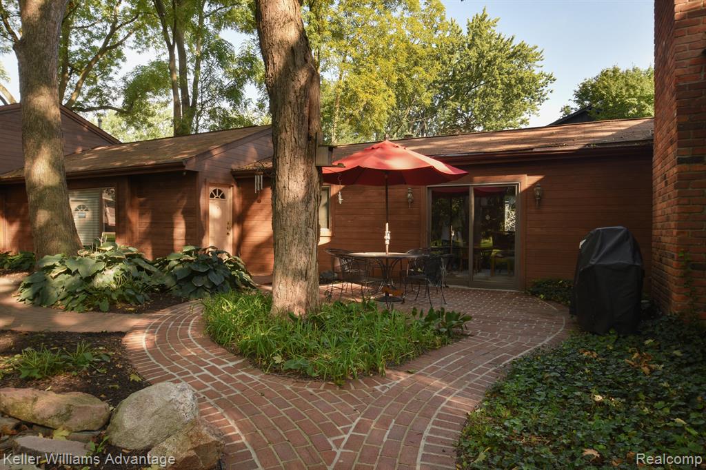 26275 Drake Road Farmington Hills, MI 48331 - Photo 58 of 67