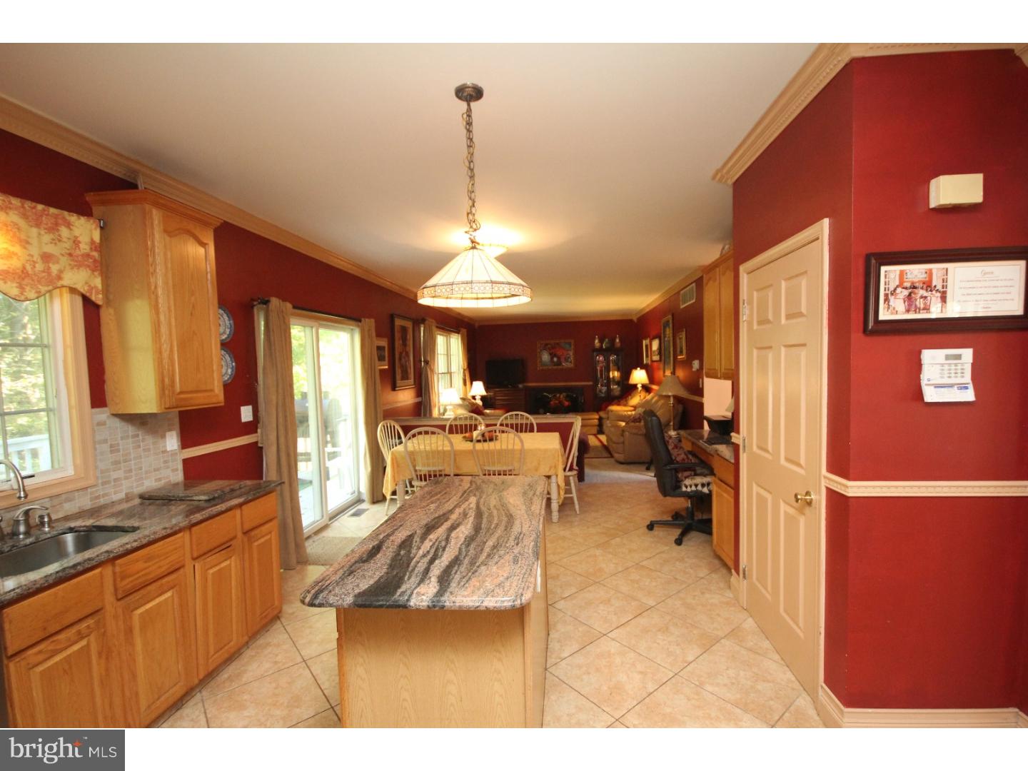 45 Whitcomb Road Hightstown, NJ 08520 - Photo 6 of 22