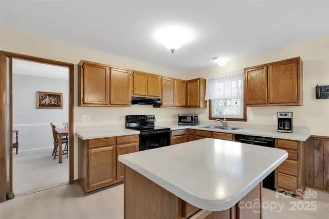 $565,000 | 123 Linville Drive, Matthews, NC 28105