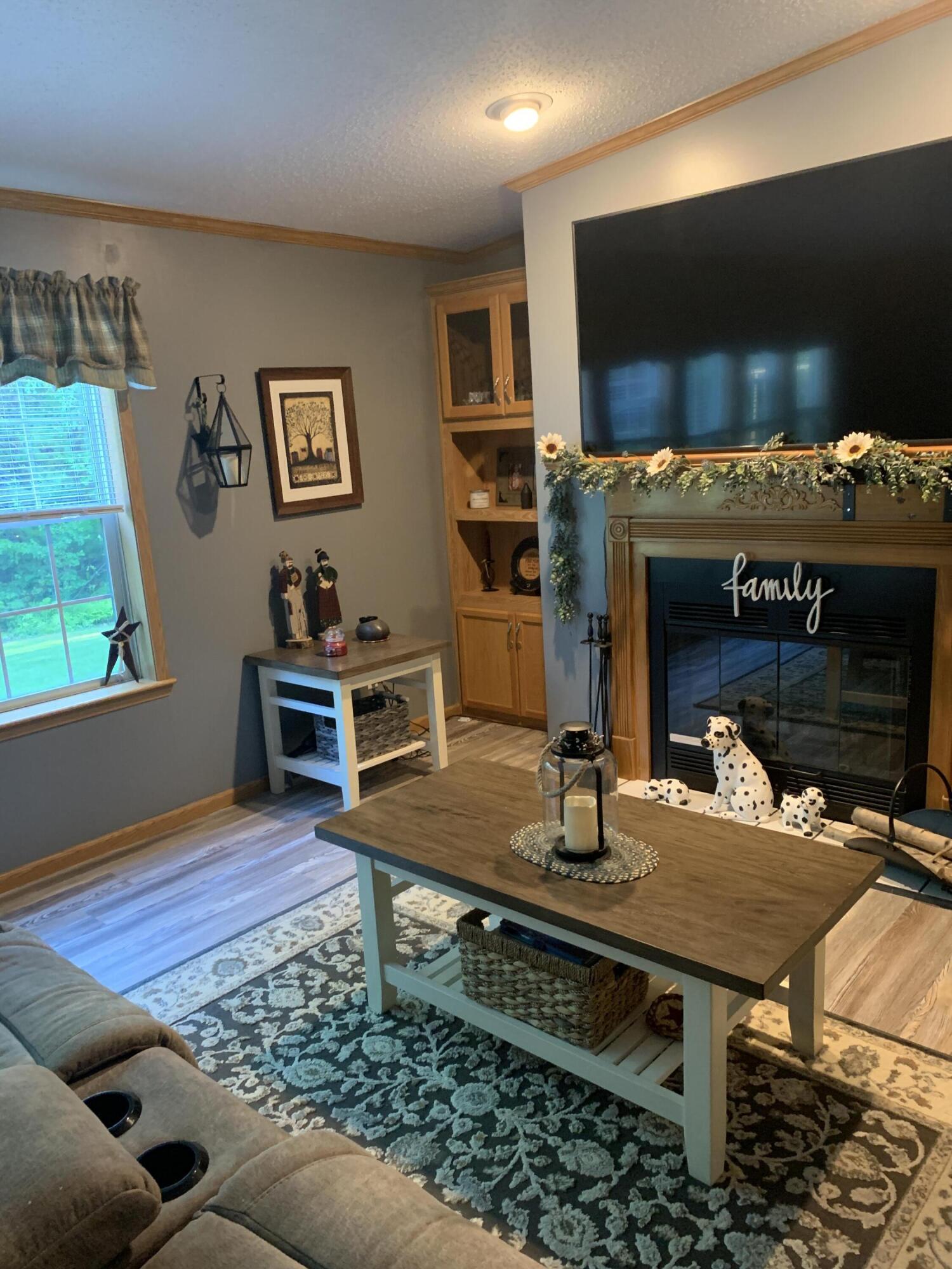 1483 Bangor Road Clinton, ME 04927 - Photo 13 of 18 Living Room