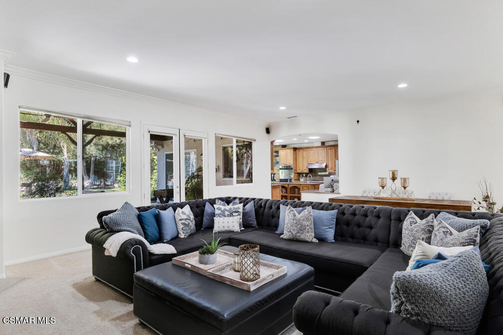 815 Rancho Road Thousand Oaks, CA 91362 - Photo 8 of 40