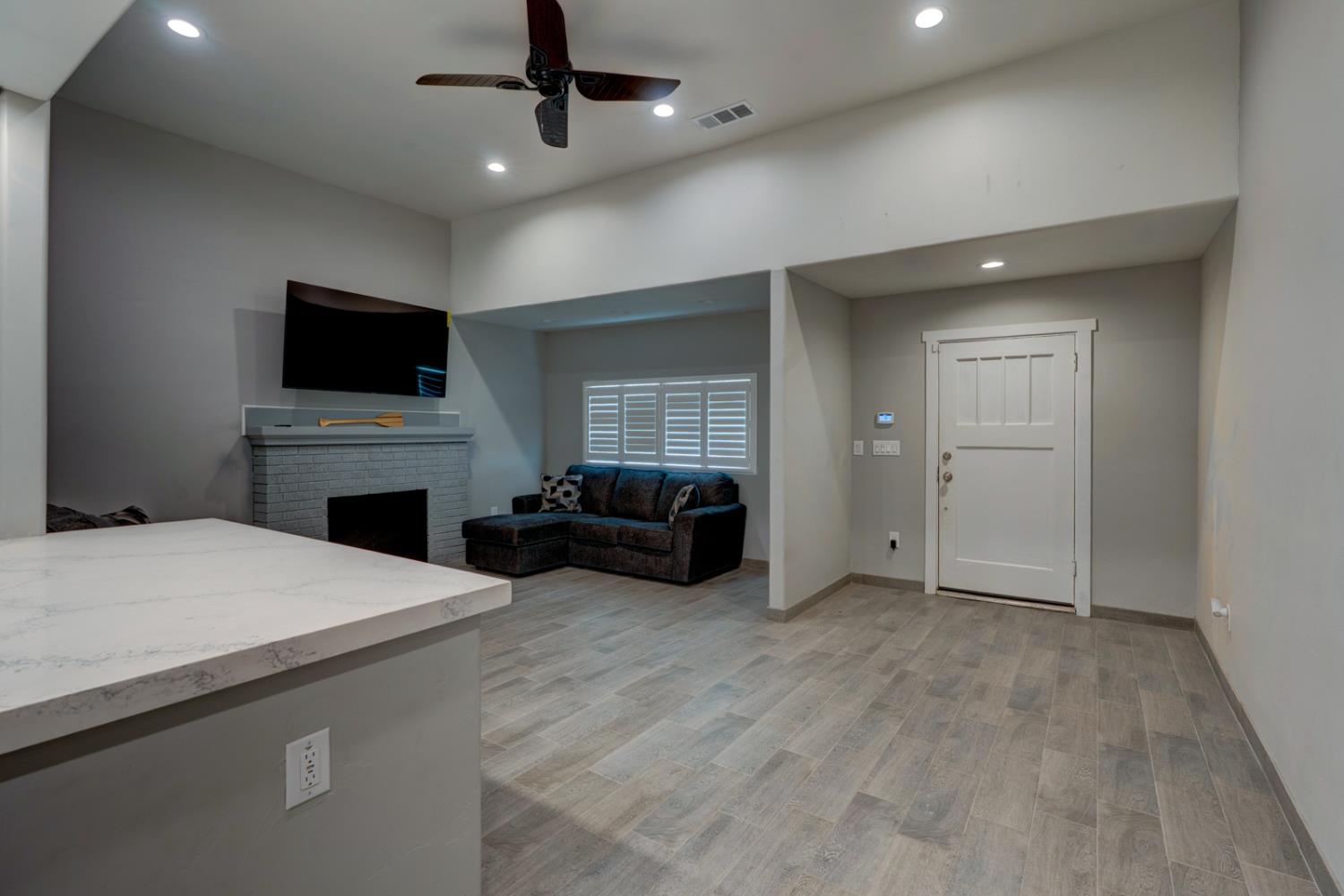 15 East 22nd Street Merced, CA 95340 - Photo 9 of 45