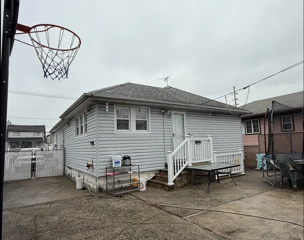 $663,000 | 17 Litchfield Avenue, Elmont, NY 11003