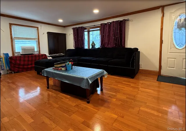 $663,000 | 17 Litchfield Avenue, Elmont, NY 11003