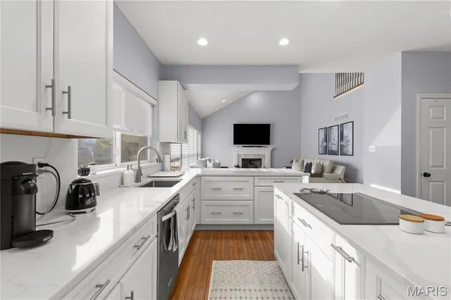 $749,900 | 1118 Kiefer Ridge Court, Ballwin, MO 63021