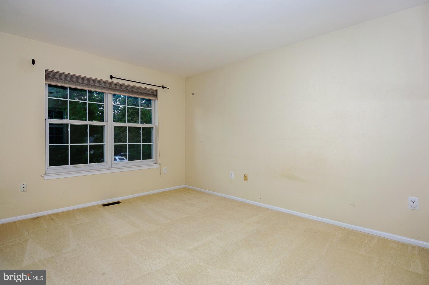 109 Deer Run Court Pennington, NJ 08534 - Photo 22 of 25 an empty room with a window