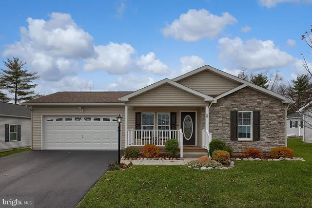 $274,900 | 39 Westin Road, Douglassville, PA 19518