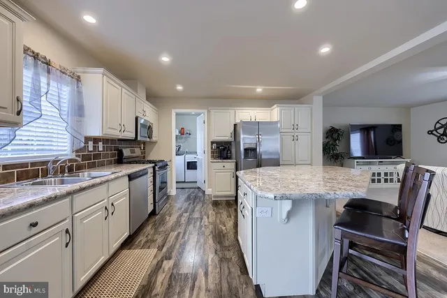 $274,900 | 39 Westin Road, Douglassville, PA 19518