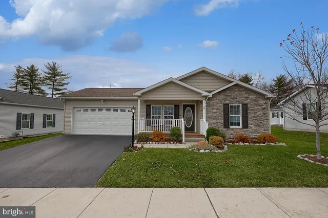 $274,900 | 39 Westin Road, Douglassville, PA 19518