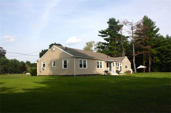 15 Gates Road Sterling, MA 01564 - Photo 4 of 27 Gallery Image 4