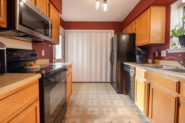 $219,900 | 1805 West Spring Creek Parkway, Unit BB1, Plano, TX 75023